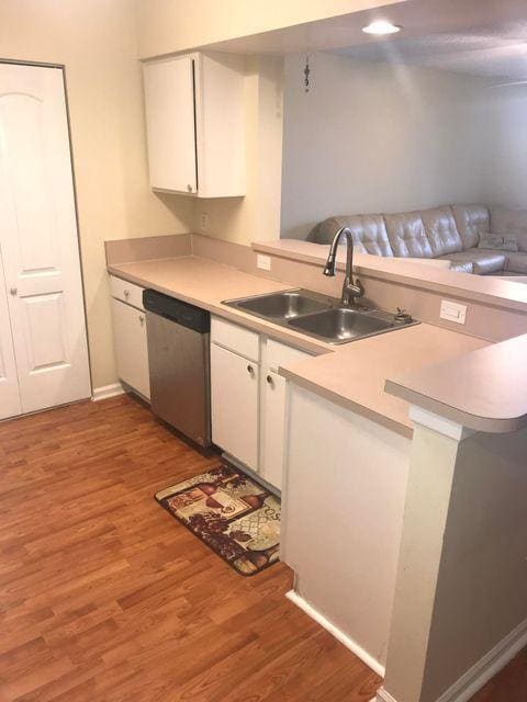 Building Photo - 1000 Scotia Dr