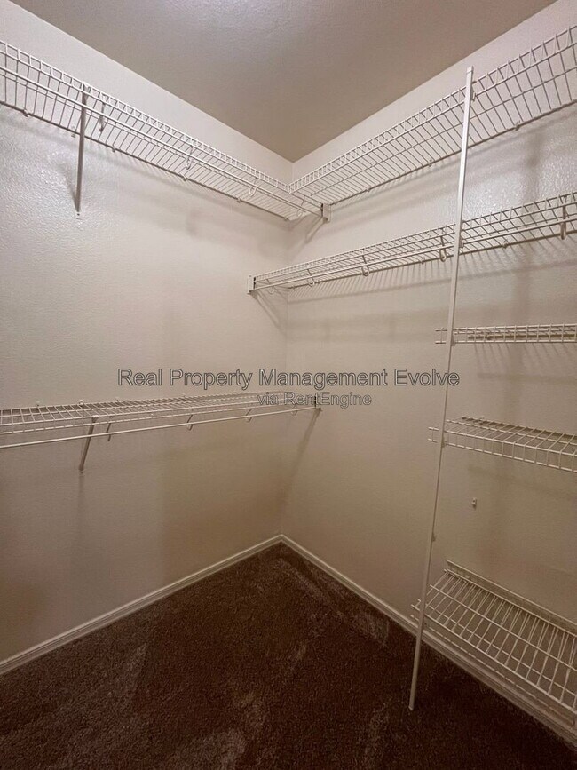 Building Photo - 2060 N 30th St