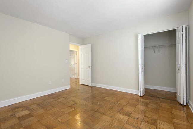 Building Photo - 612 Walpole St