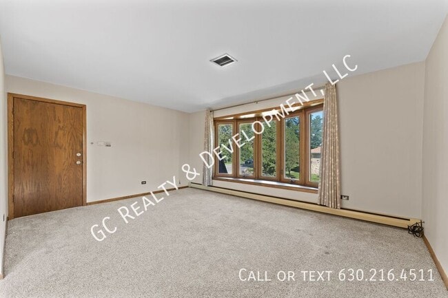 Building Photo - 1513 N La Grange Rd
