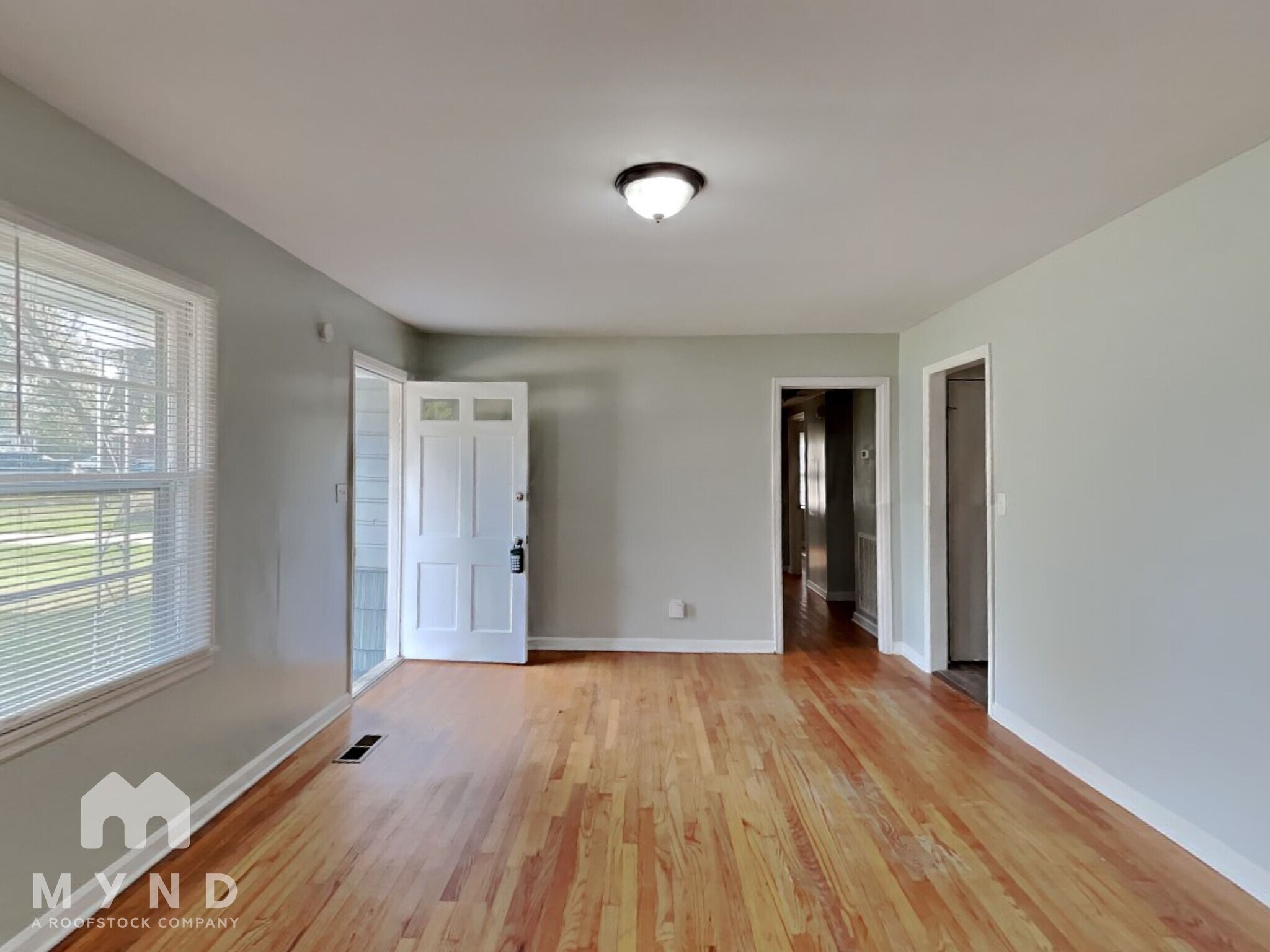 Building Photo - 5916 Ave P