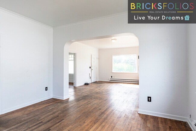 Building Photo - Nestled in the heart of a warm and welcomi...