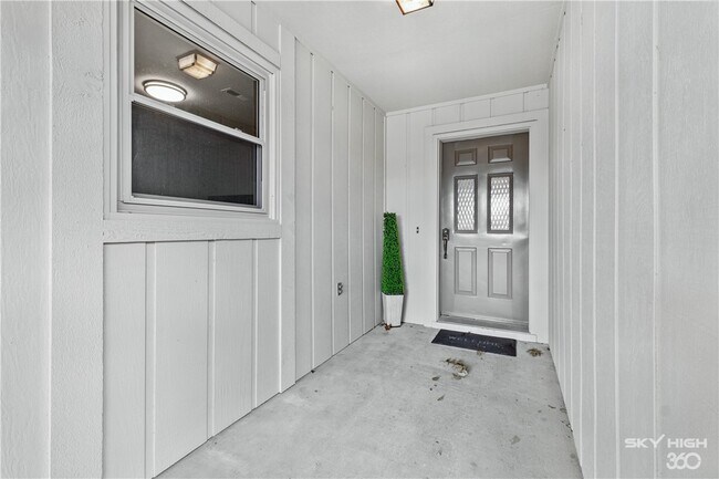 Building Photo - 6 Connie Ln