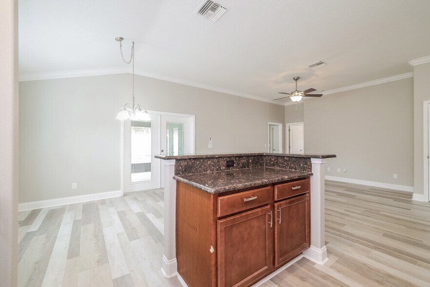 Building Photo - 4477 Manica Dr