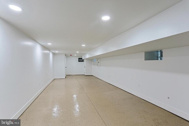 Building Photo - 7415 Sprague St