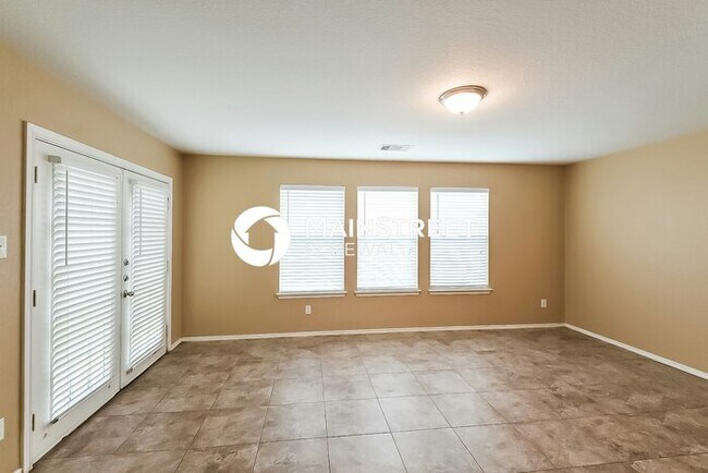 Building Photo - 3 Bedroom Pet-Friendly Home in San Antonio, TX with Main Street Renewal
