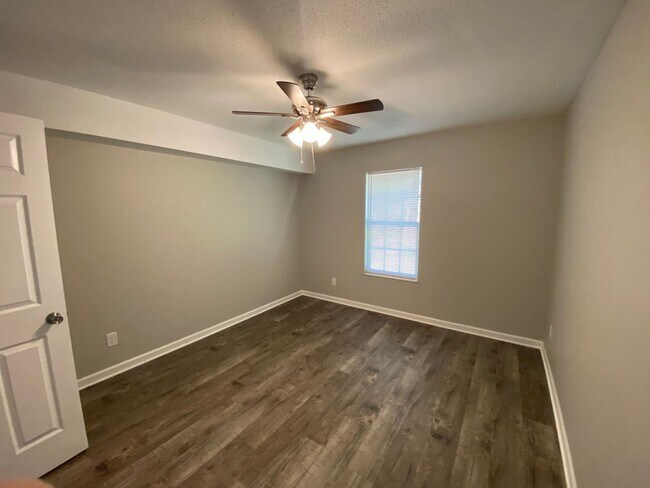 Building Photo - 3 Bedroom apartment in Maryville, TN!