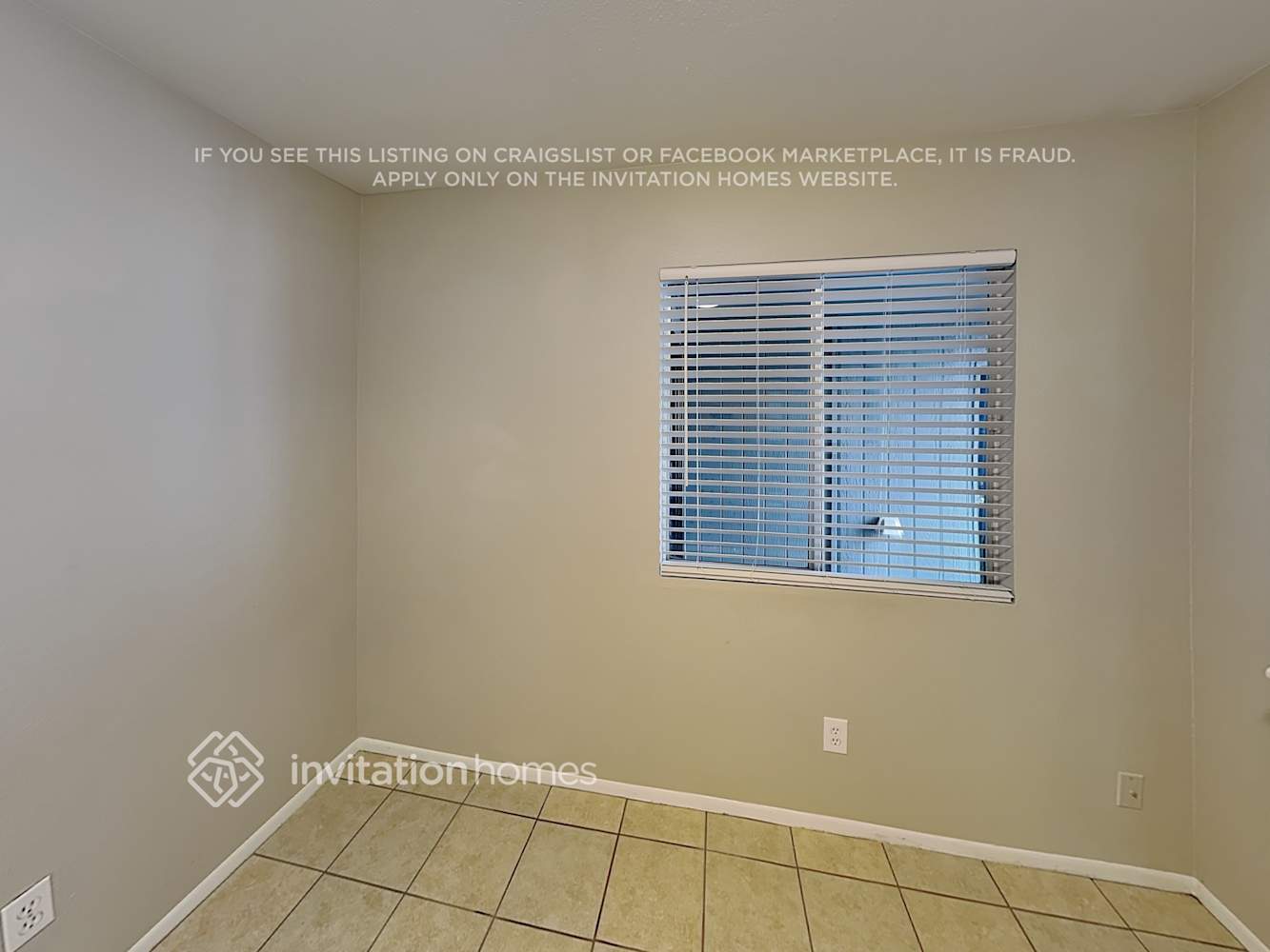 Building Photo - 4709 W Paradise Ln