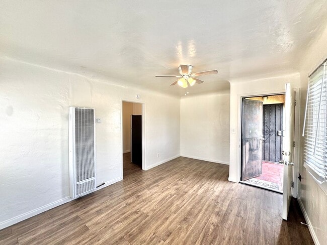 Building Photo - 3827-3829 1/2 National Avenue