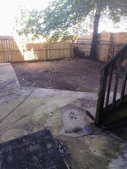 Building Photo - 2302 Whittier Ave