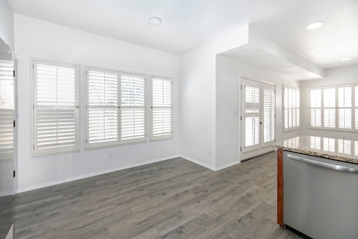 Building Photo - 6529 Jim De Groat Dr