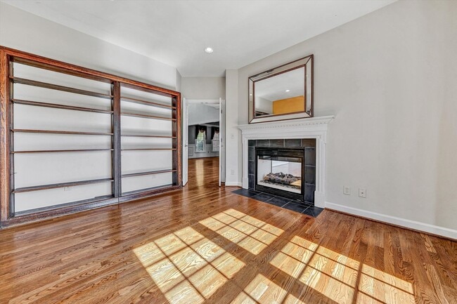 Building Photo - 1147 Belcroft Court