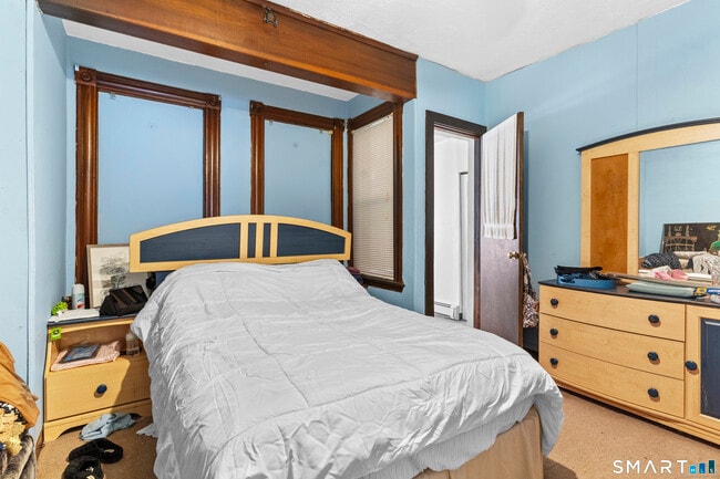 Building Photo - 78 Buckingham St