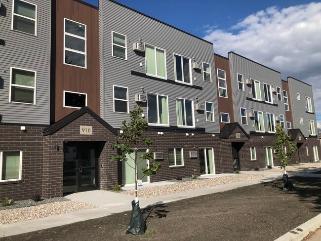 Building Photo - Block 37 Flats