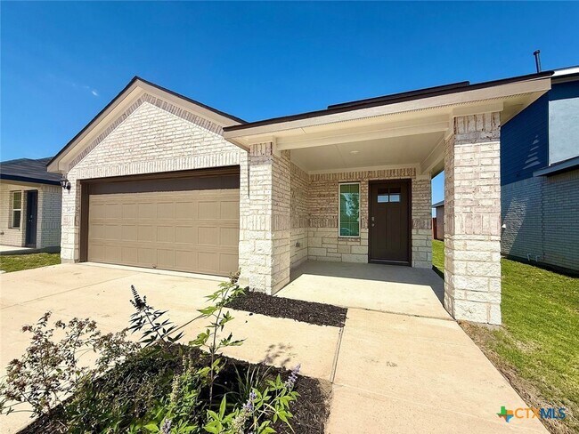 Primary Photo - 245 New Albany Ln