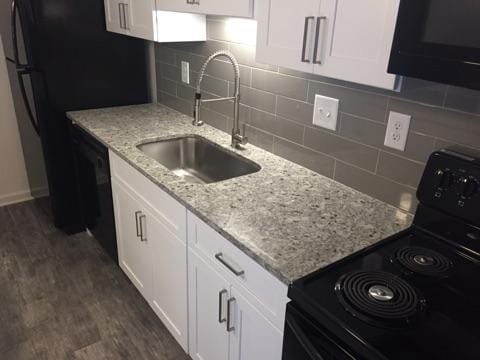 Building Photo - NEW 1x1!  Fantastic Emory area location - ...
