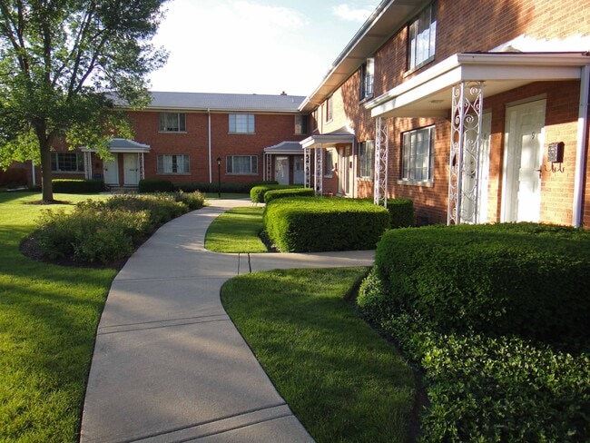 Building Photo - 1332 Greenwillow Ln