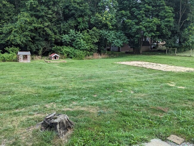 Building Photo - Spacious 3 Bedroom House Available Now!