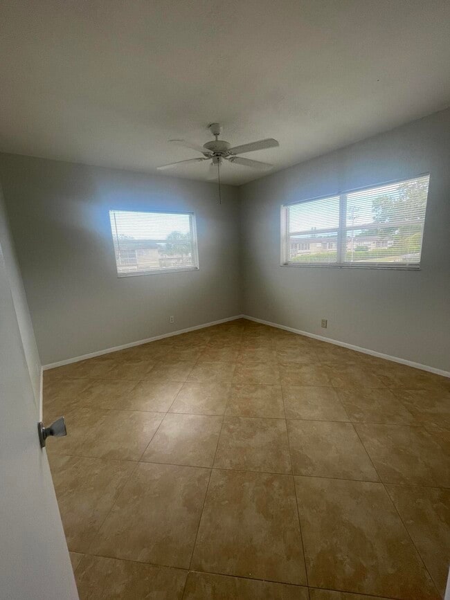 Building Photo - 7600 NW 5th Ct