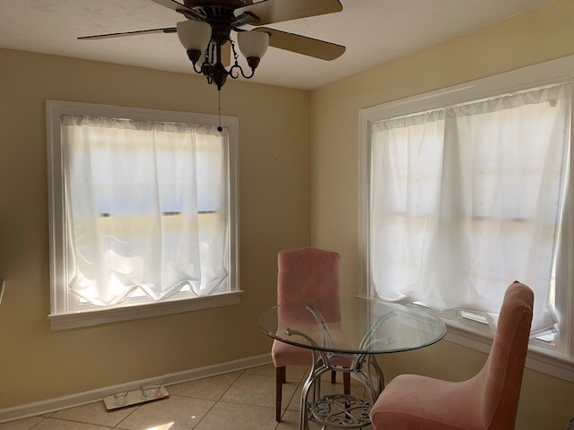 Building Photo - 7353 Phillips St