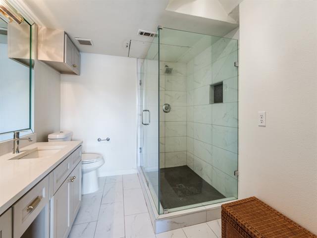 Building Photo - 14800 Enterprise Dr