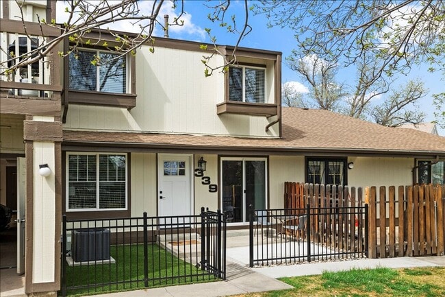 Building Photo - 8654 Chase Dr