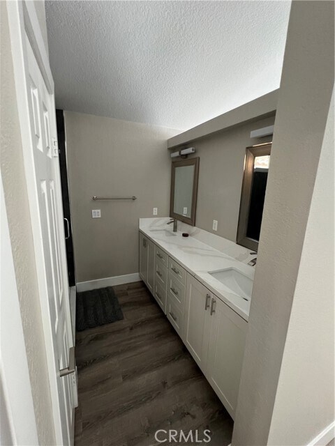 Building Photo - 17 Los Abitos