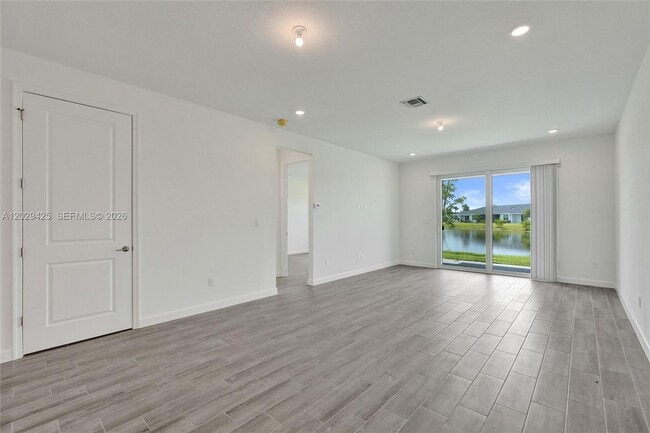 Building Photo - 3777 Harborside Ave