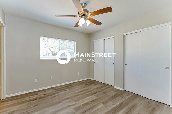 Building Photo - 3 Bedroom Pet-Friendly Home in Tucson, AZ with Main Street Renewal