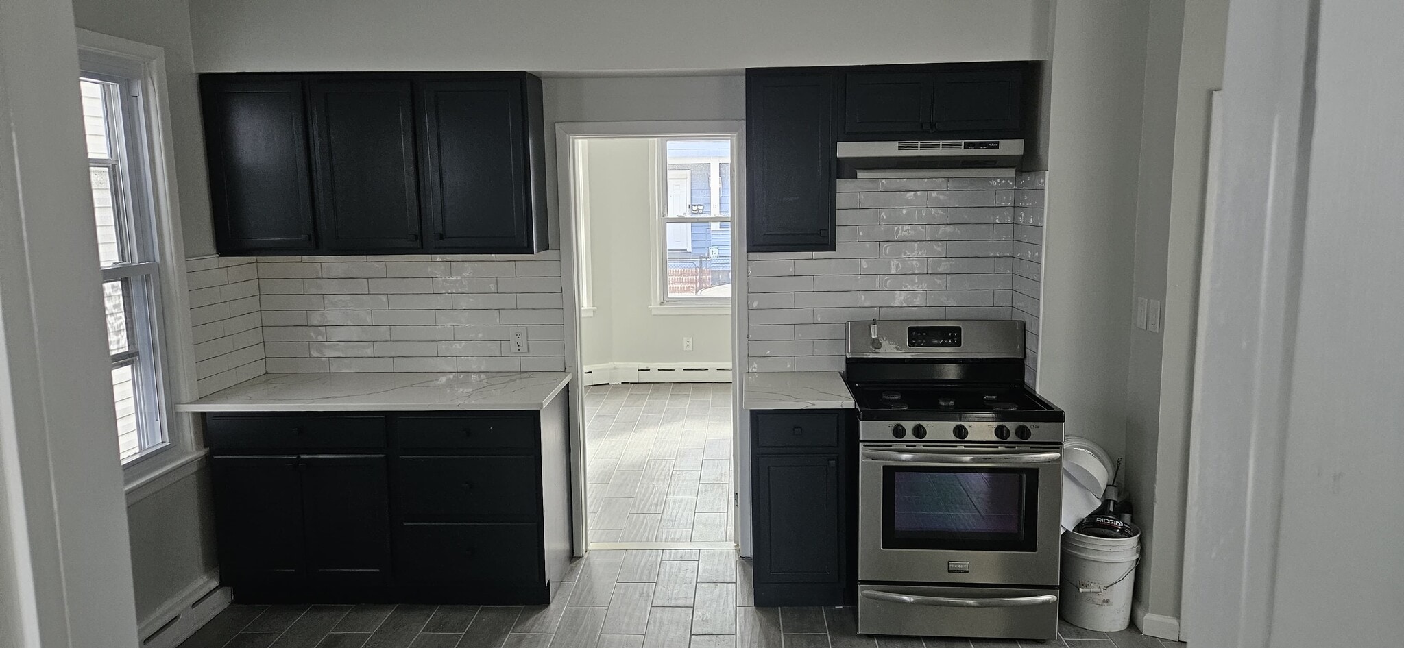 Building Photo - 30 Arthur St