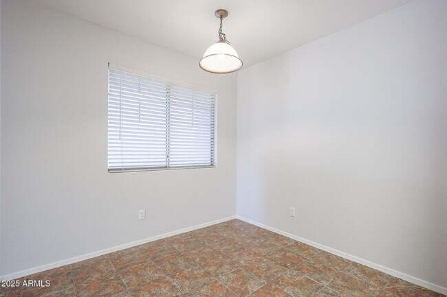 Building Photo - 16026 W Winchcomb Dr