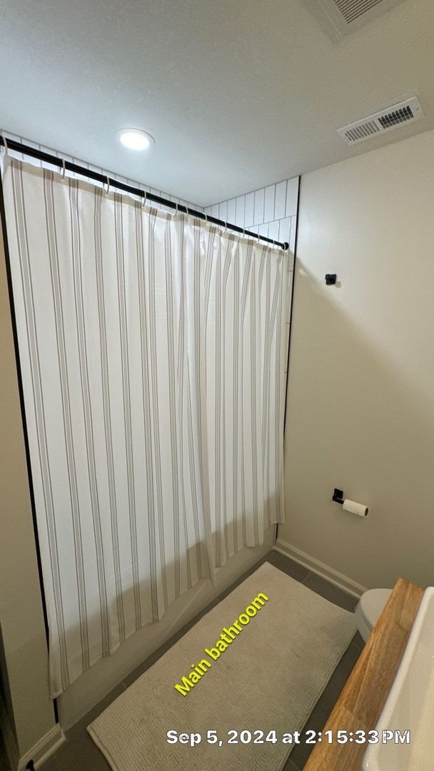 Building Photo - Fully Furnished home in Lee's Summit!