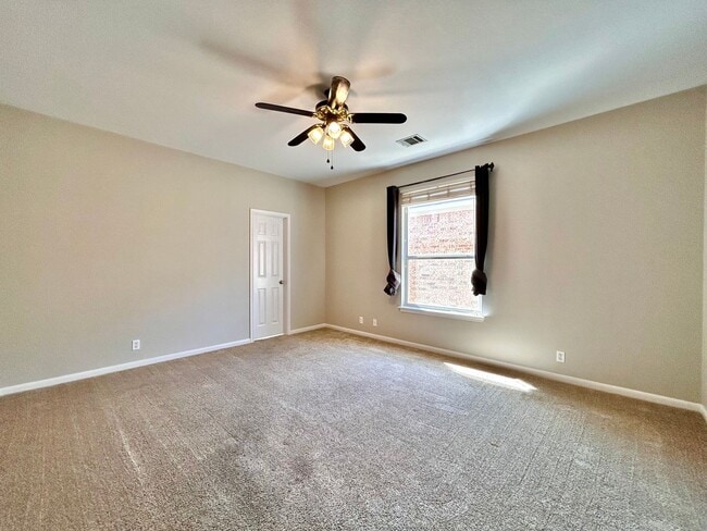 Building Photo - 4029 Barlow Dr