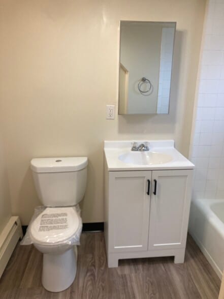 Building Photo - 83 Connecticut Blvd