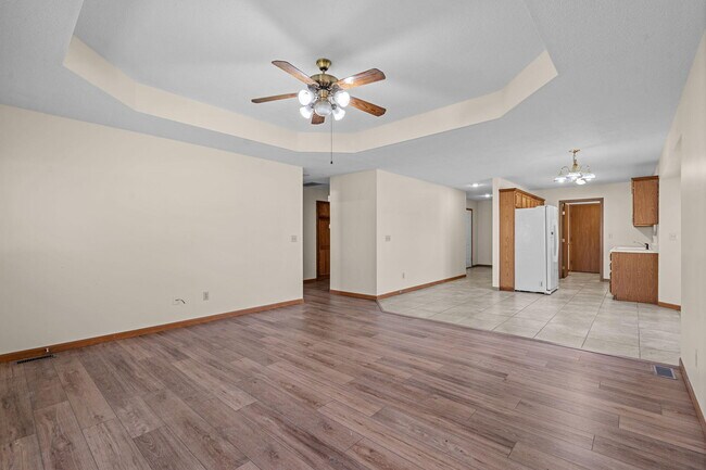 Building Photo - 1278 W Butterfield Dr