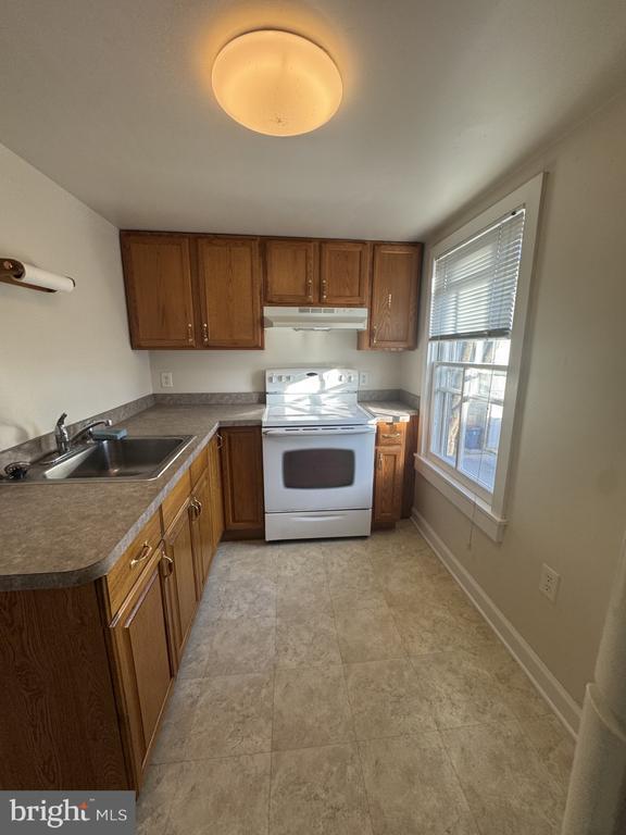 Building Photo - 412 Goldsborough St