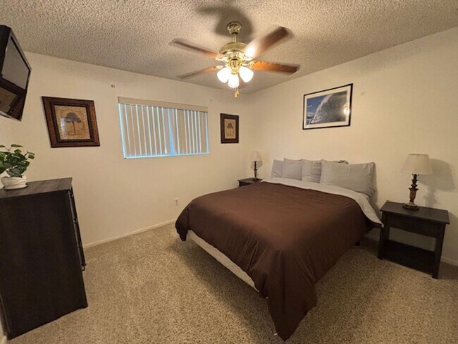 Building Photo - 3 Bedroom - 2 Bath Pool Home