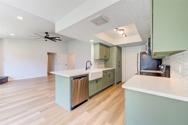 Building Photo - 21319 Park Green Dr