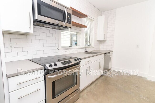 Building Photo - 1522 Adams St