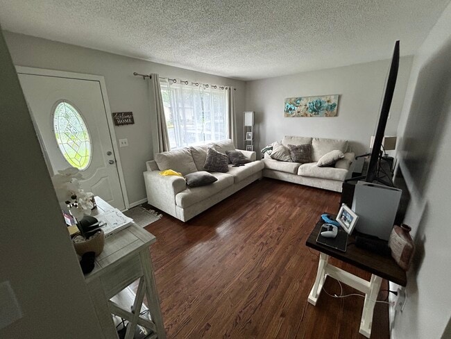 Building Photo - 386 1st Ave SE