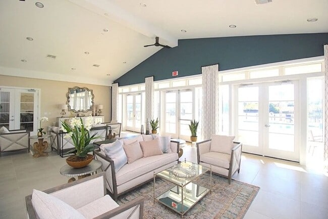 Building Photo - Coastal Living in Marina del Palma?!