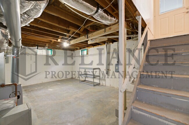 Building Photo - 224 N Minnesota St