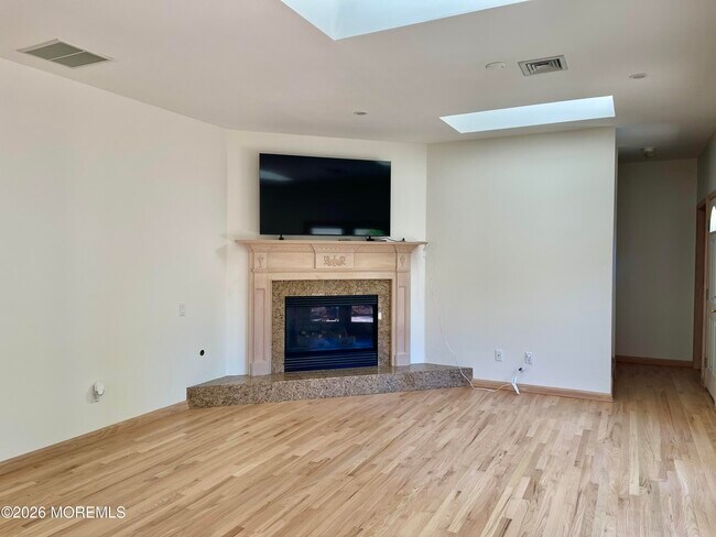 Building Photo - 415 Windermere Ave