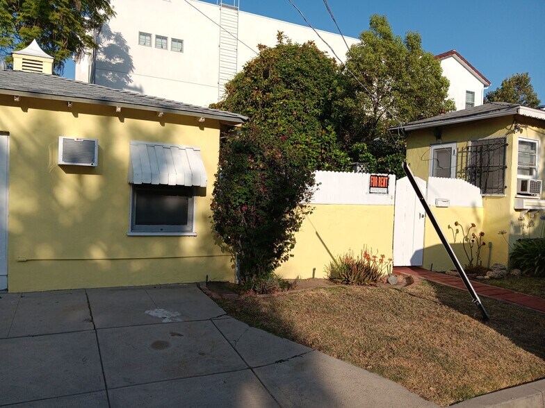 Primary Photo - 10657 Woodbridge St