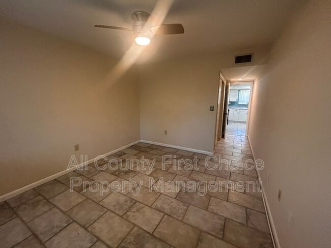 Building Photo - 760 S Village Dr