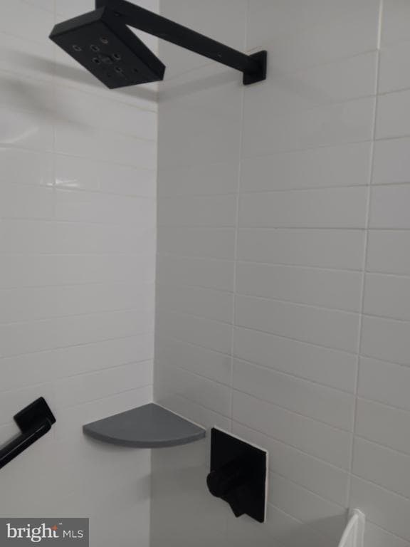 Building Photo - 3341 Mary St