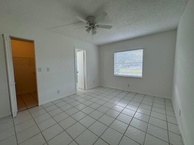 Building Photo - 2750 Forest Hills Blvd