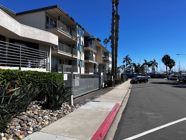 Building Photo - Studio in Point Loma