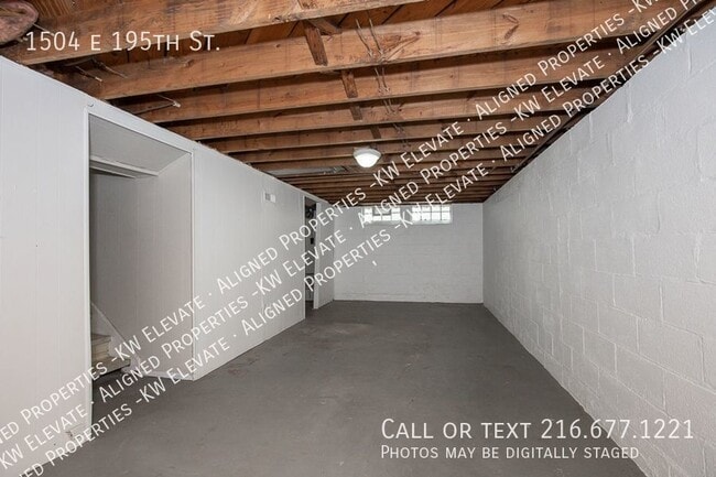 Building Photo - 1504 E 195th St