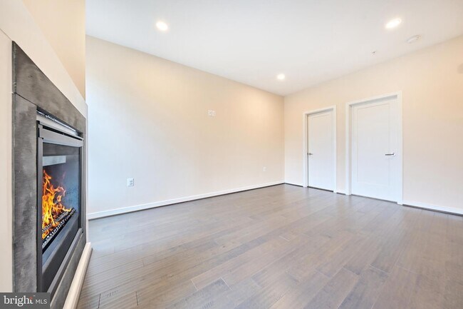 Building Photo - 256 Bluemont Branch Terrace SE